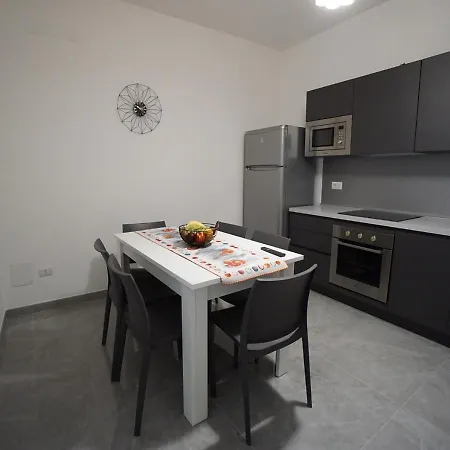 Casa San Martino 2 * 莱韦拉诺